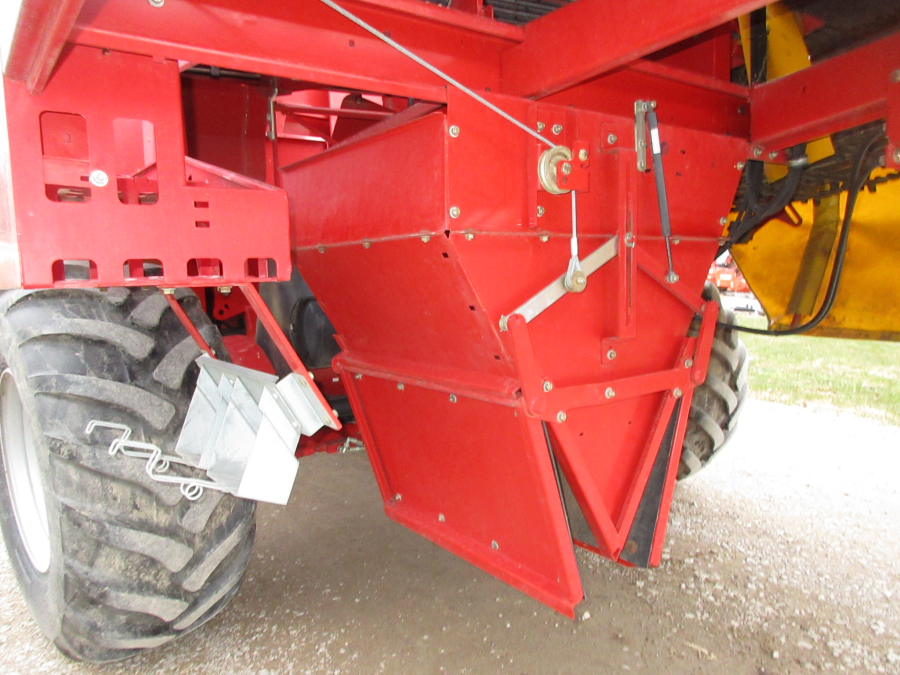 5798 Grimme SE140 potato harvester