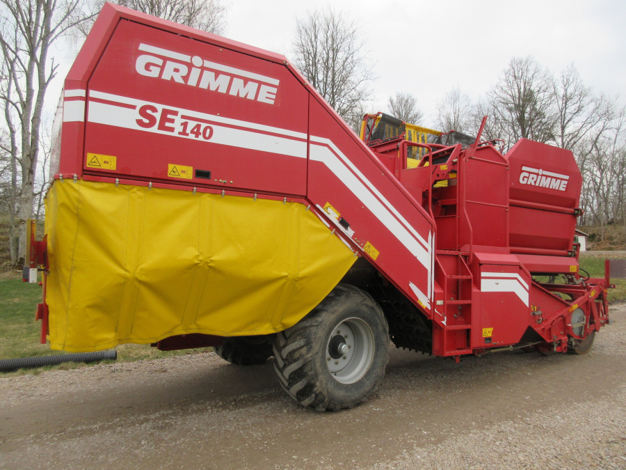 5798 Grimme SE140 potato harvester
