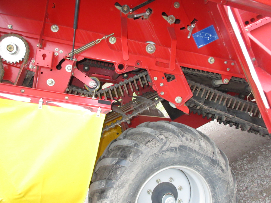 5798 Grimme SE140 potato harvester