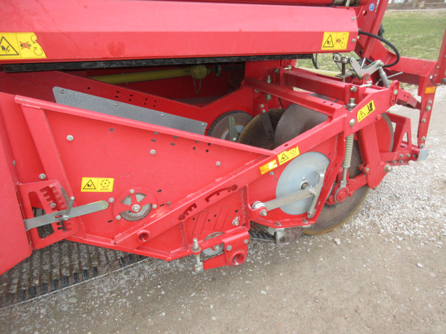 5798 Grimme SE140 potato harvester