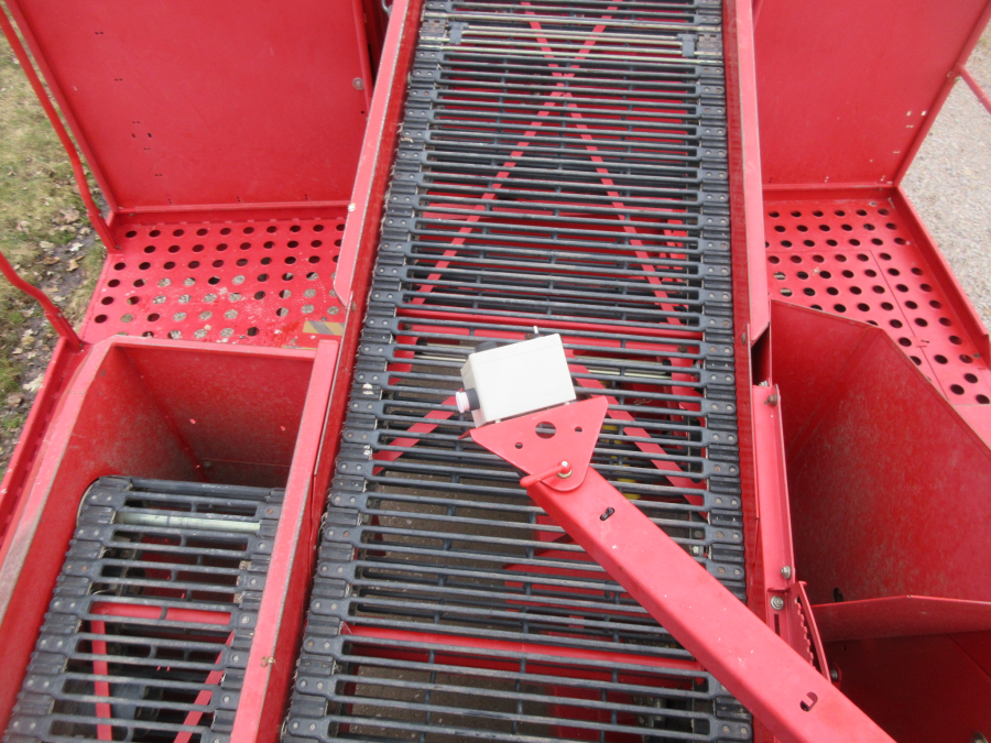 5798 Grimme SE140 potato harvester