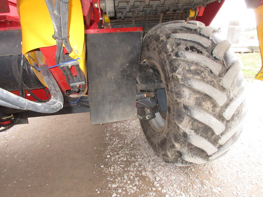 5798 Grimme SE140 potato harvester