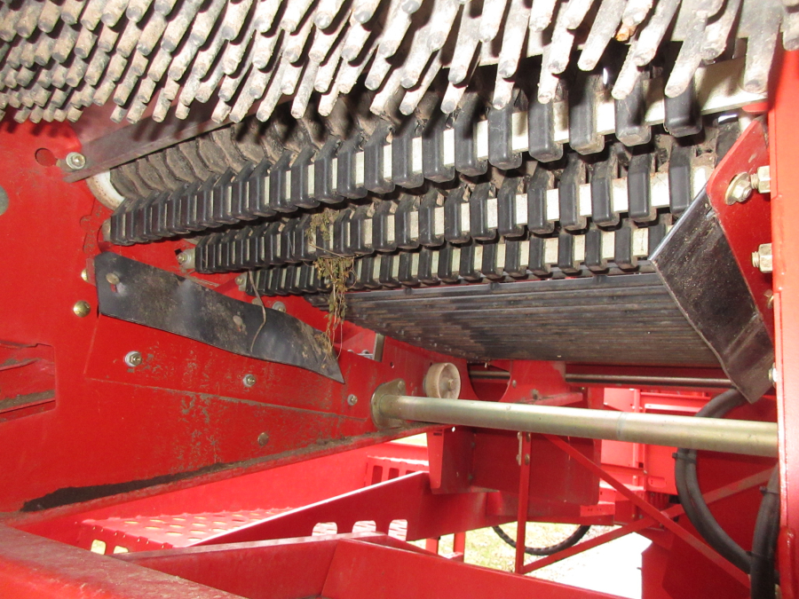 5798 Grimme SE140 potato harvester