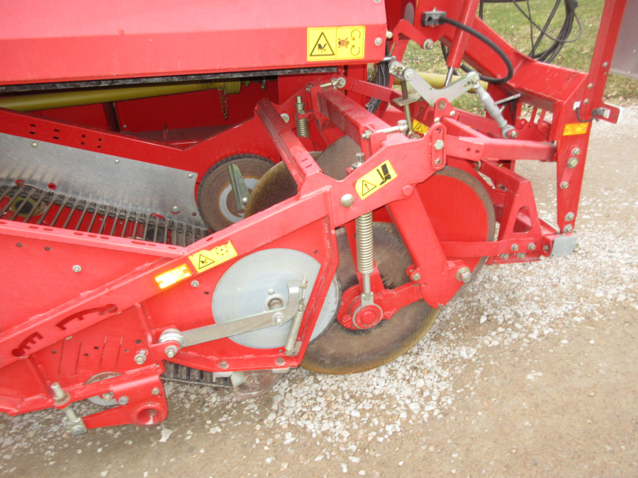 5798 Grimme SE140 potato harvester