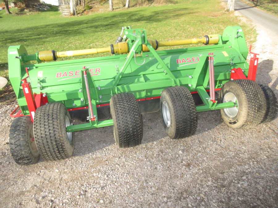 5801 Baselier haulmtopper 4 row