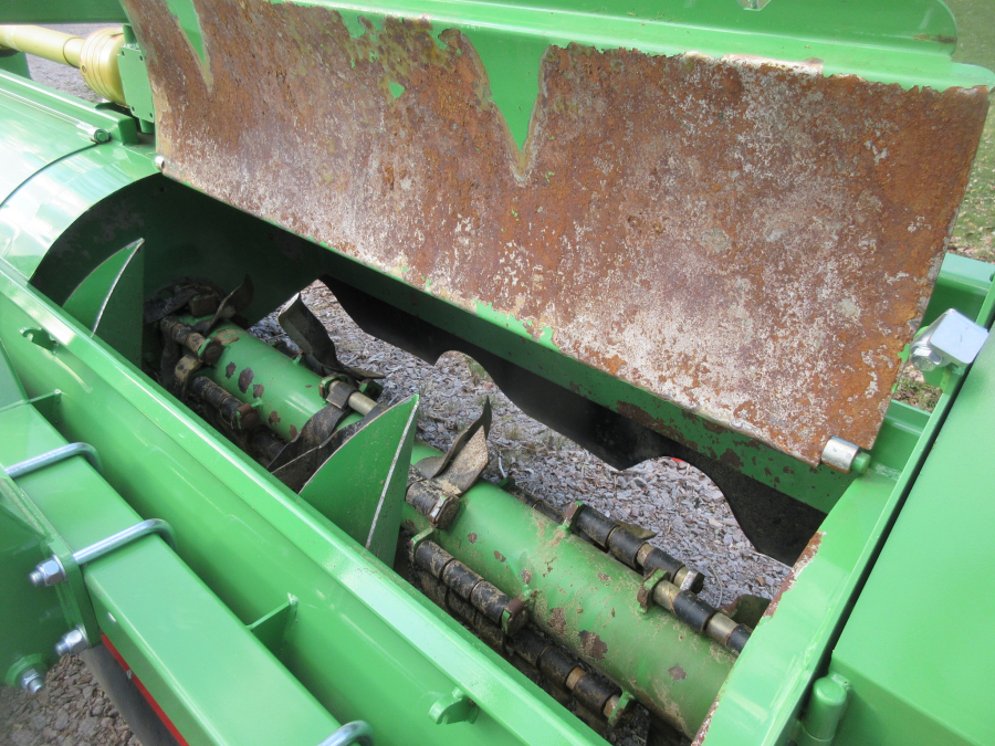 5801 Baselier haulmtopper 4 row