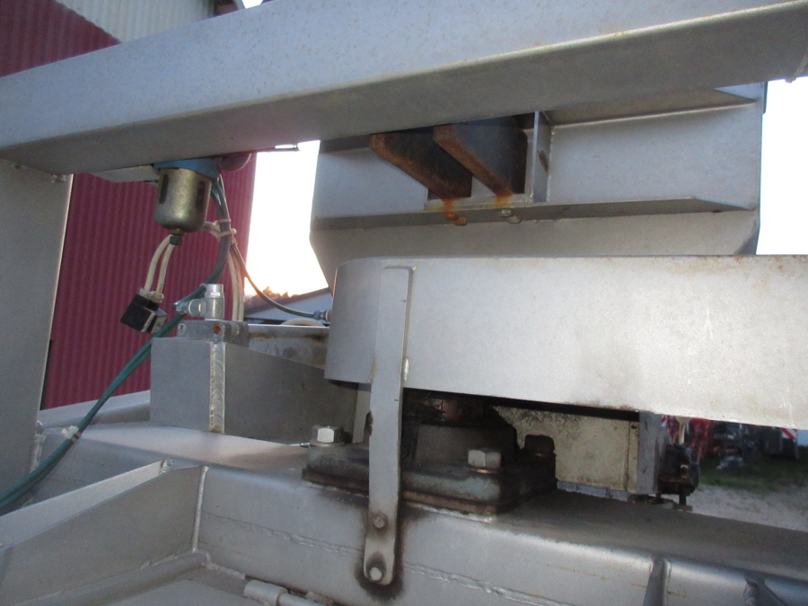 5810 Carborundum batch peeler