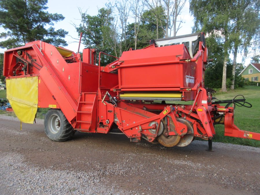 5852 Grimme 75-30 potato harvester