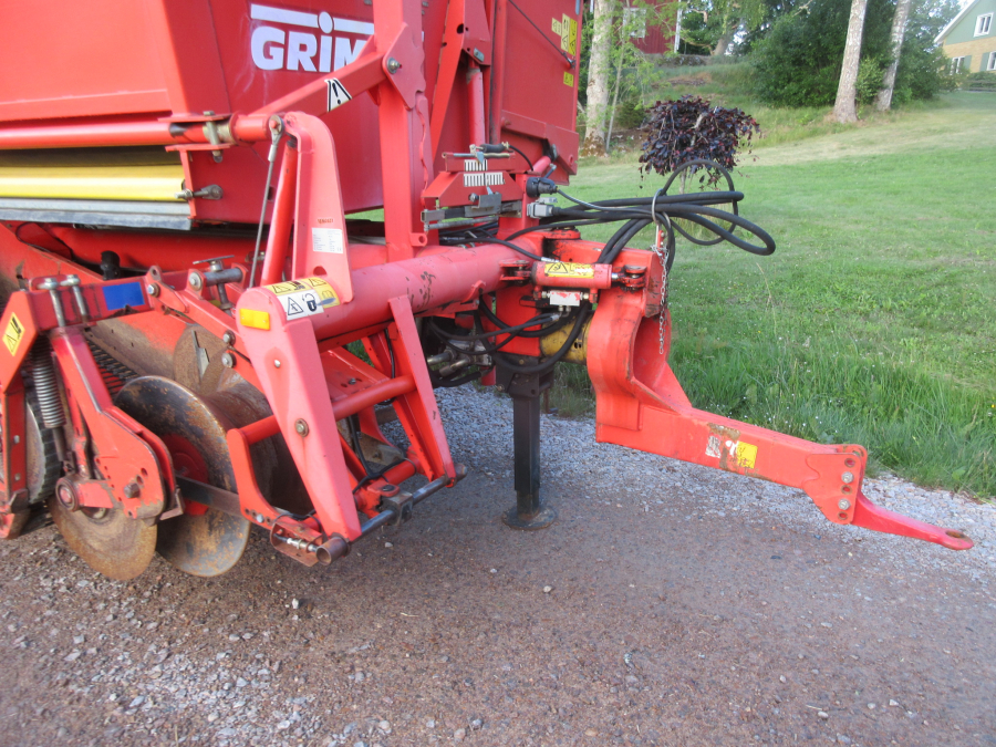 5852 Grimme 75-30 potato harvester