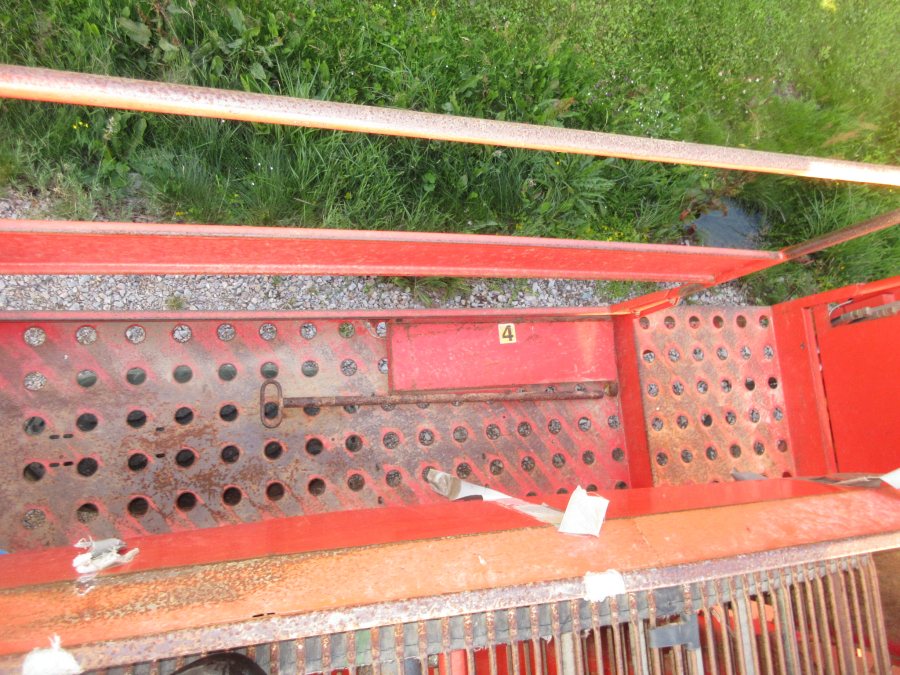 5852 Grimme 75-30 potato harvester