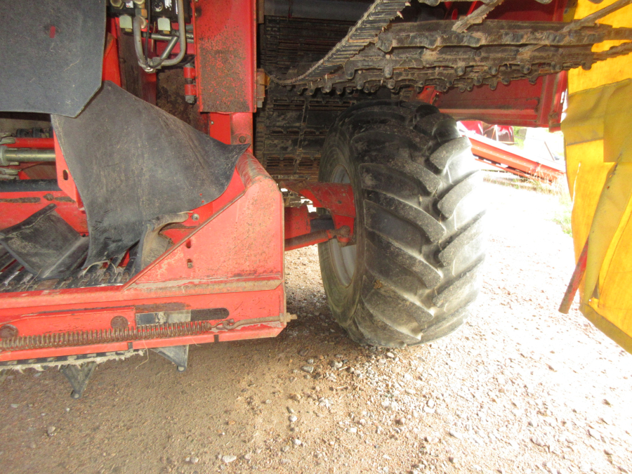 5852 Grimme 75-30 potato harvester
