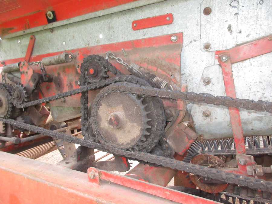 5861 Kverneland underhaug UN2200 onion loader