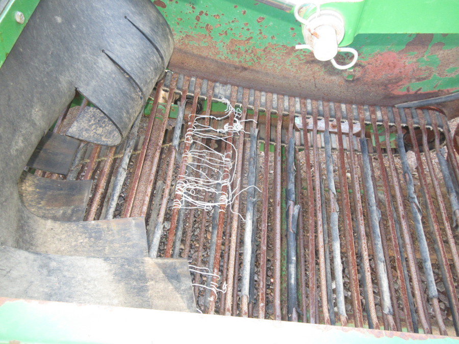5863 Juko 1 row trailed potato harvester