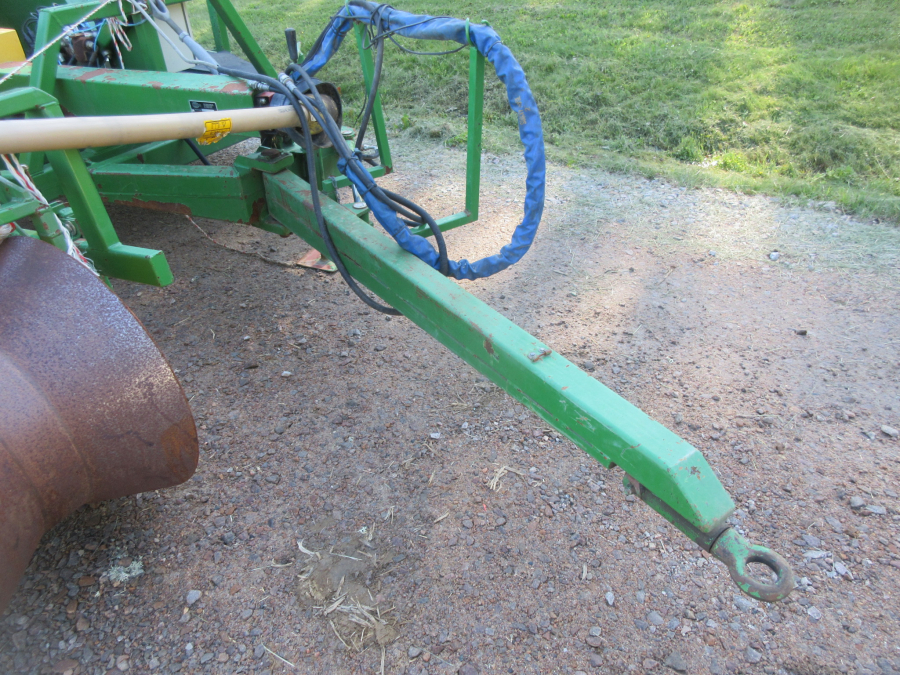 5863 Juko 1 row trailed potato harvester