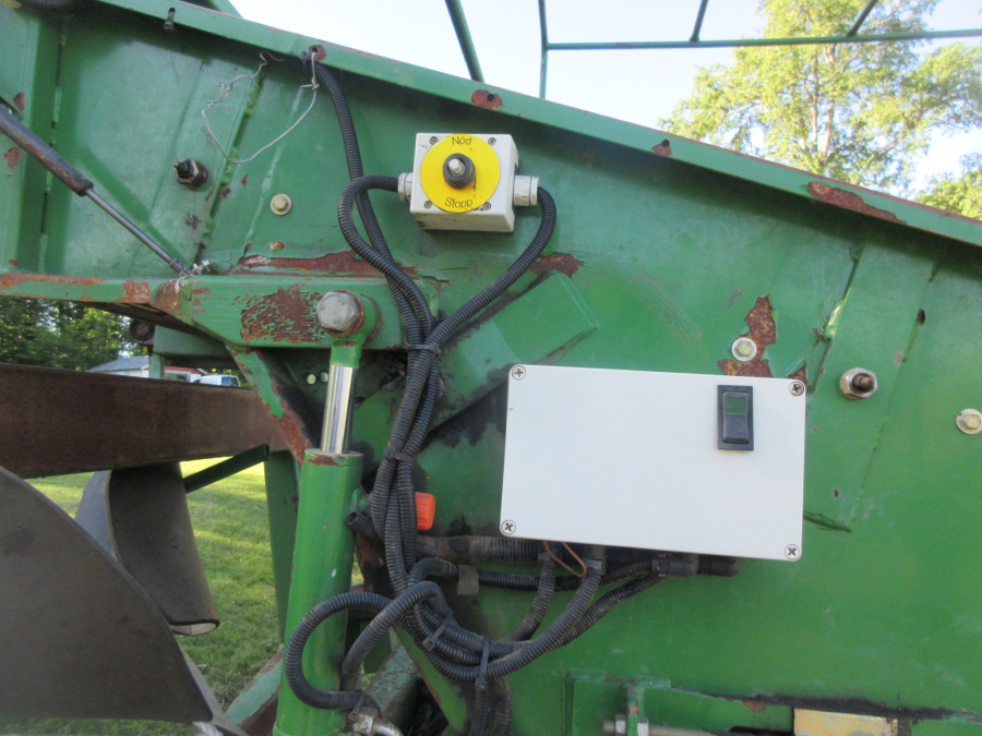5863 Juko 1 row trailed potato harvester