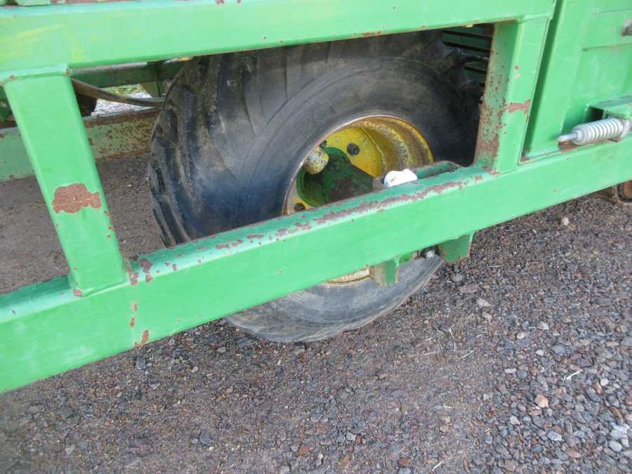 5863 Juko 1 row trailed potato harvester