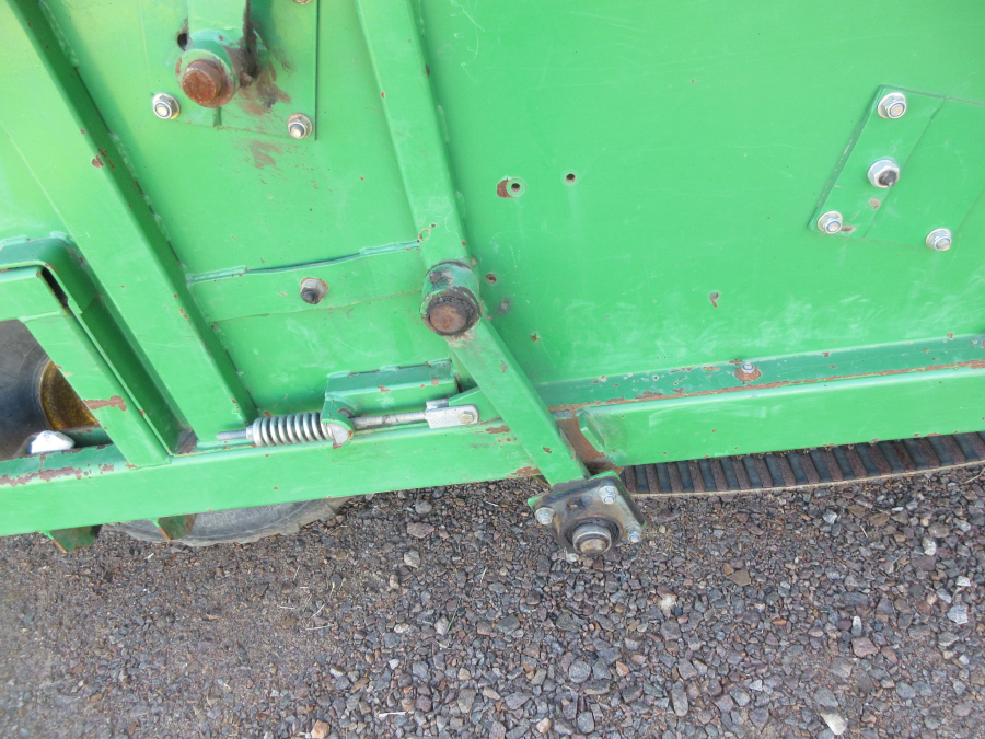 5863 Juko 1 row trailed potato harvester