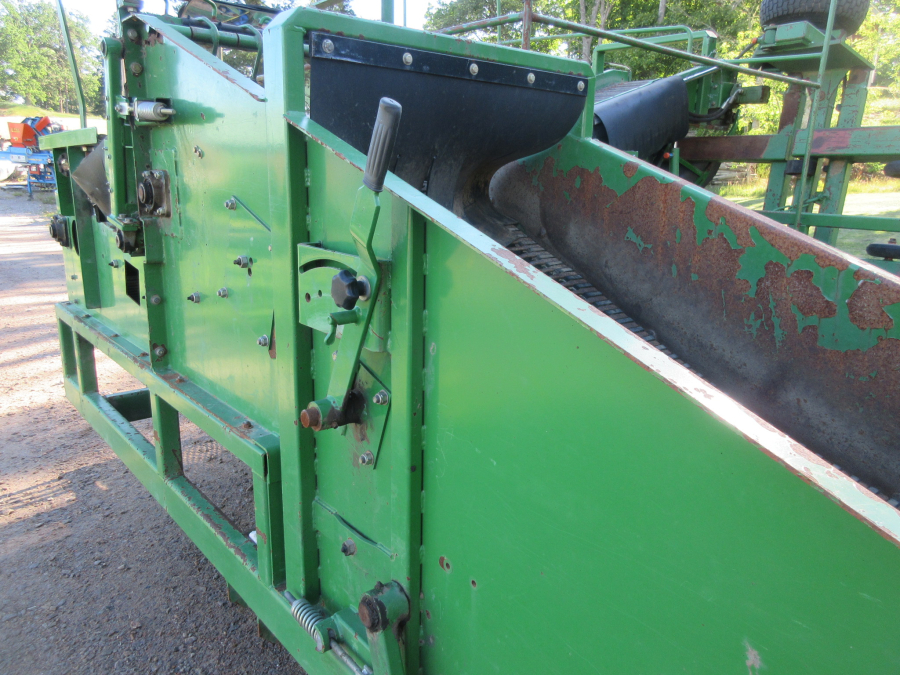 5863 Juko 1 row trailed potato harvester