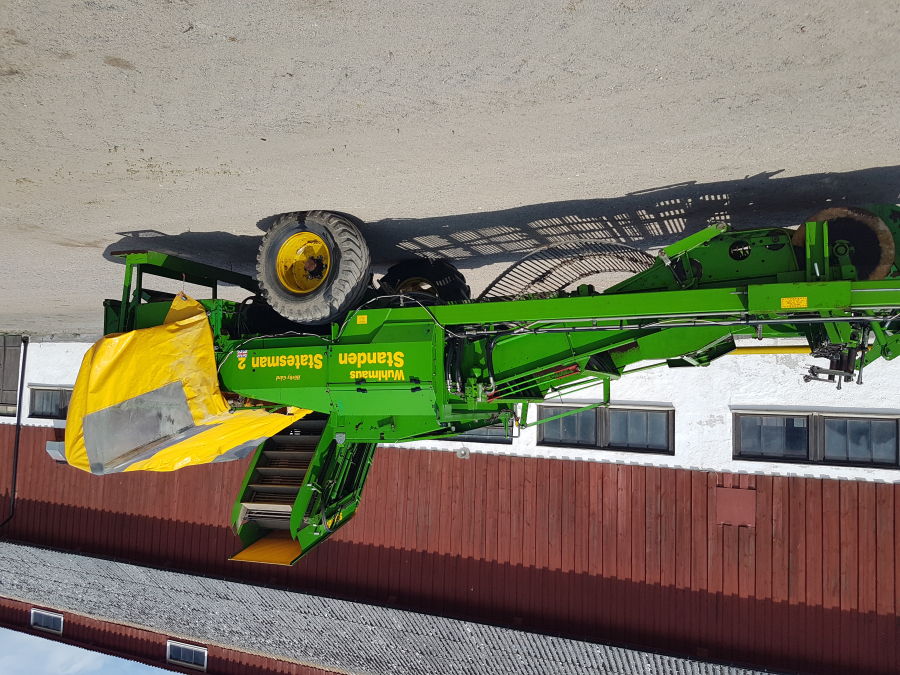 5867 Standen Statesman potato harvester