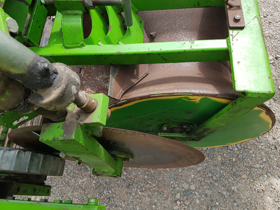 5867 Standen Statesman potato harvester