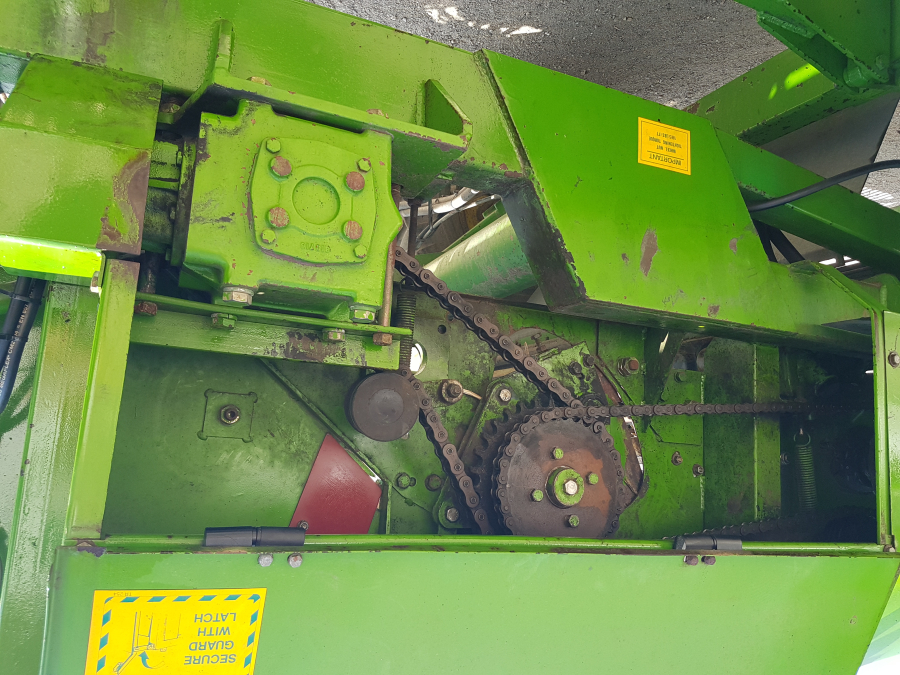 5867 Standen Statesman potato harvester