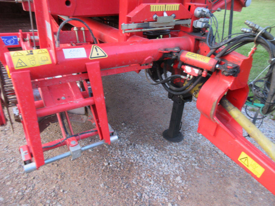 5870 Grimme SE75-30 potato harvester