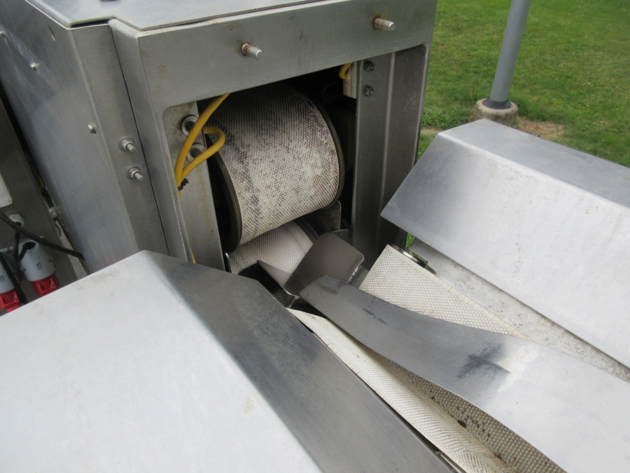 5872 Urschel VSC segment cutter