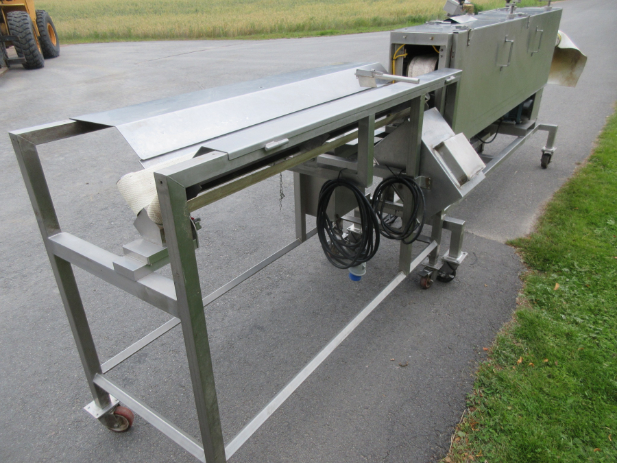 5872 Urschel VSC segment cutter