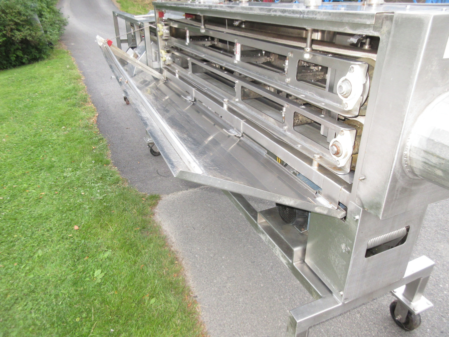 5872 Urschel VSC segment cutter