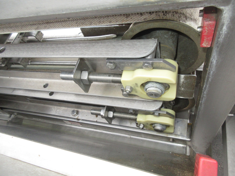 5872 Urschel VSC segment cutter