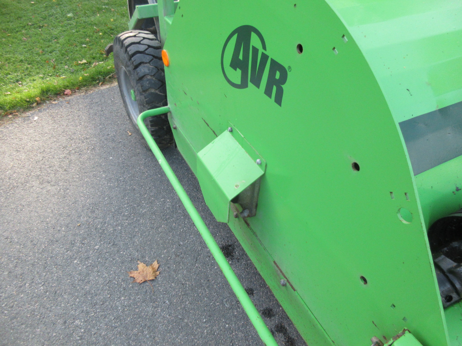 5877 AVR Rafale haulm topper with low press tires