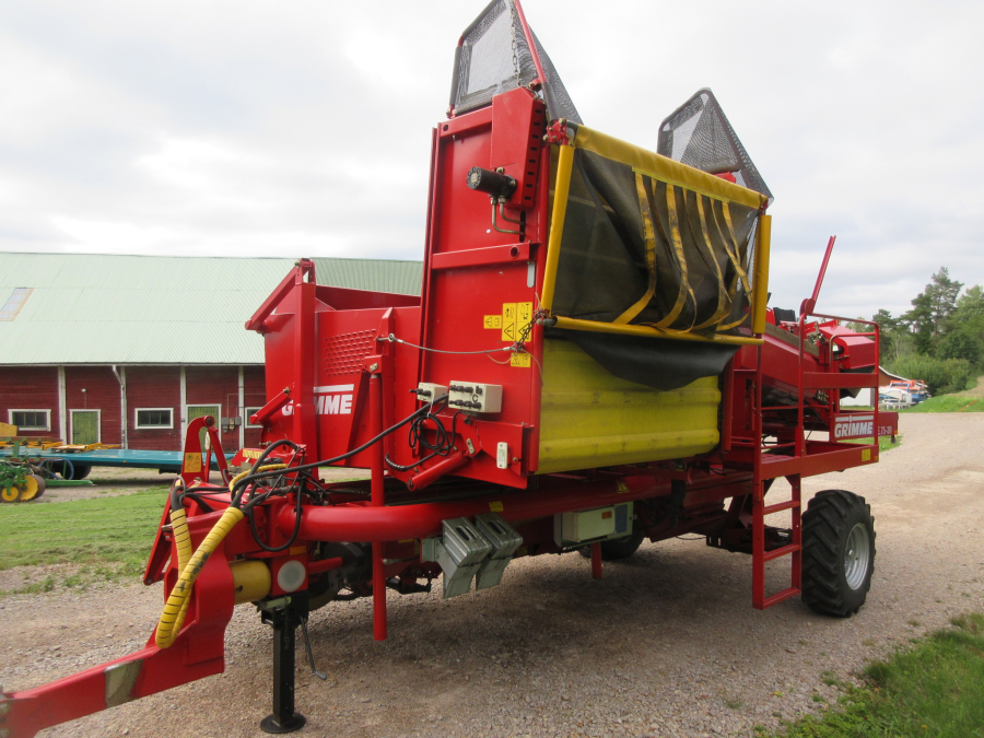 5879 Grimme SE75-20 potato harvester
