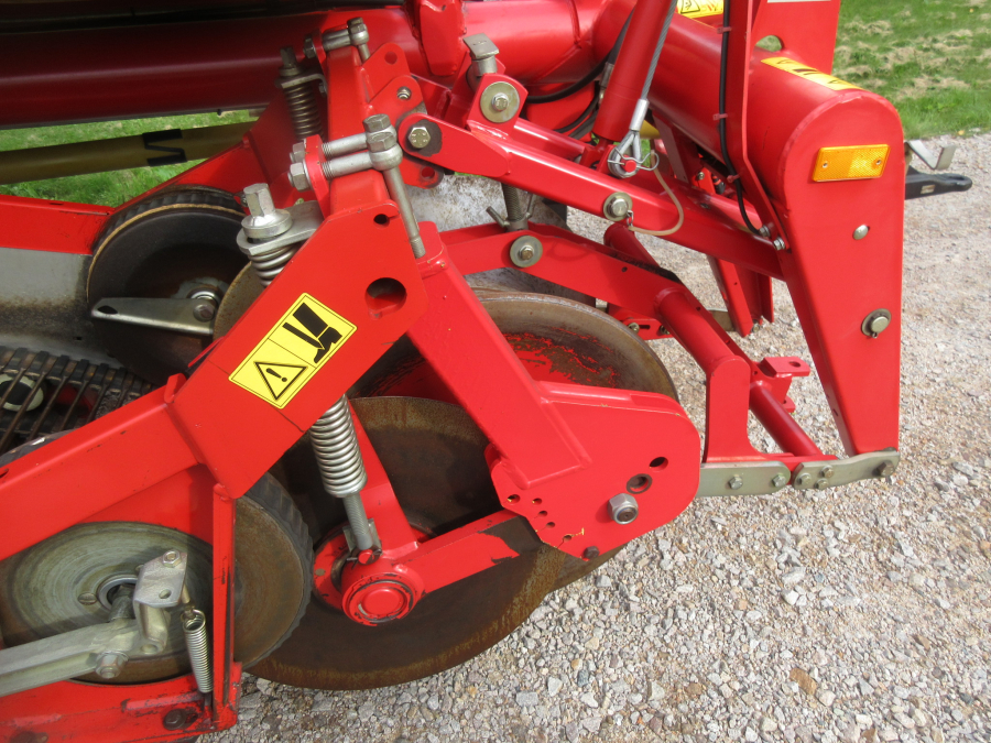 5879 Grimme SE75-20 potato harvester