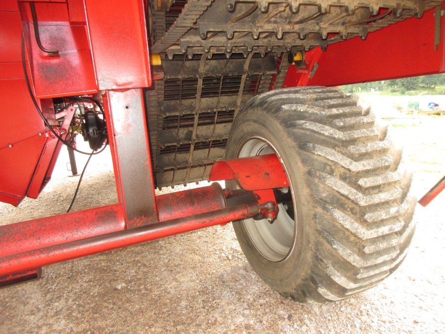 5879 Grimme SE75-20 potato harvester