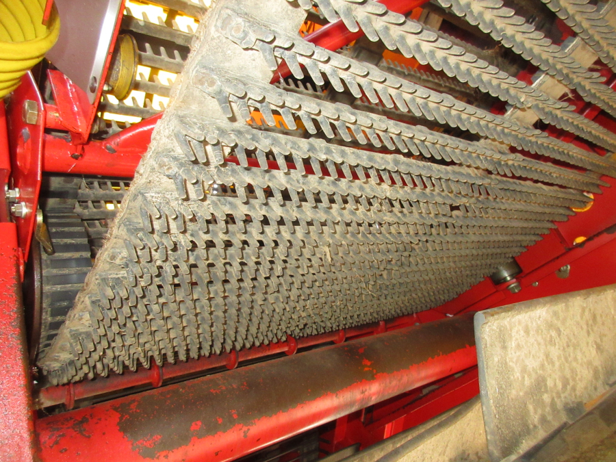 5879 Grimme SE75-20 potato harvester