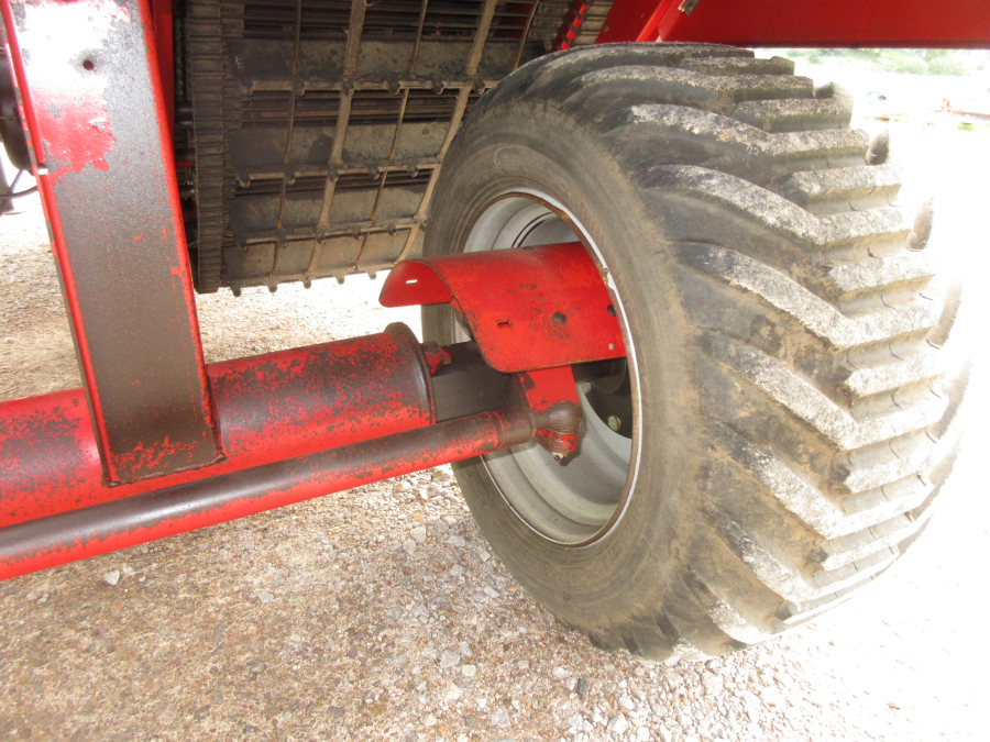5879 Grimme SE75-20 potato harvester