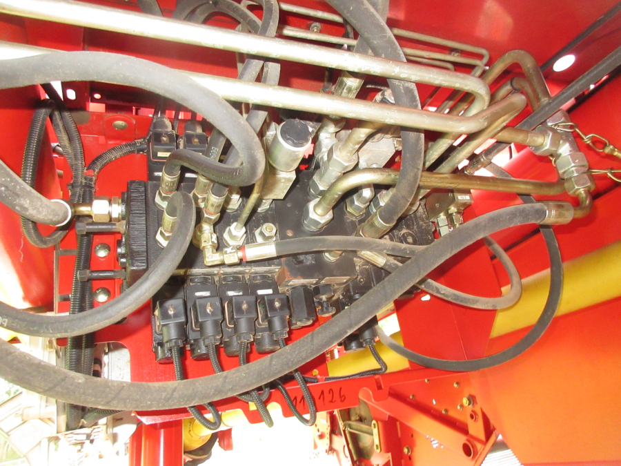 5879 Grimme SE75-20 potato harvester