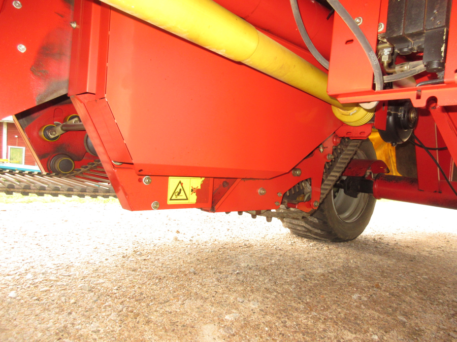 5879 Grimme SE75-20 potato harvester