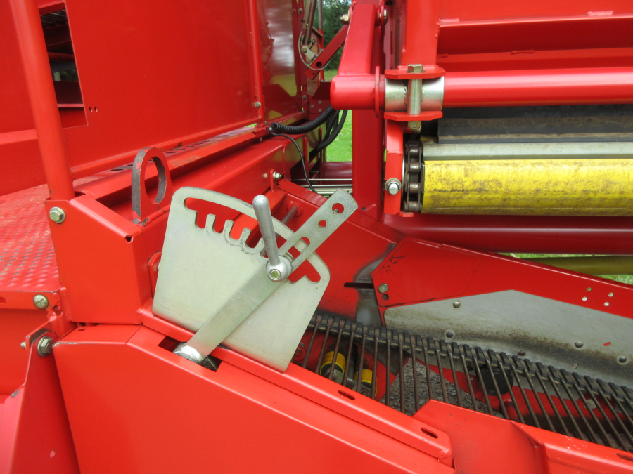 5879 Grimme SE75-20 potato harvester