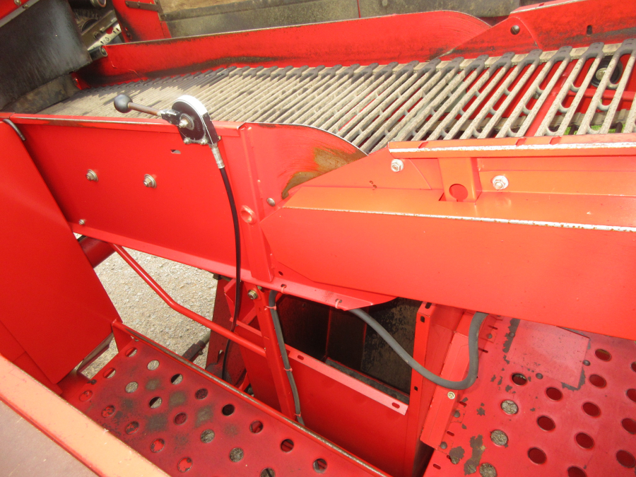 5879 Grimme SE75-20 potato harvester