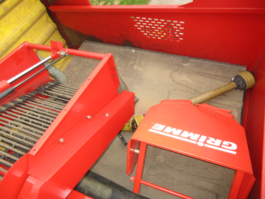 5879 Grimme SE75-20 potato harvester