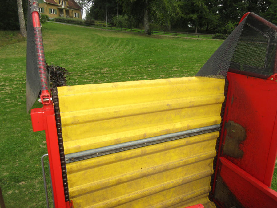 5879 Grimme SE75-20 potato harvester