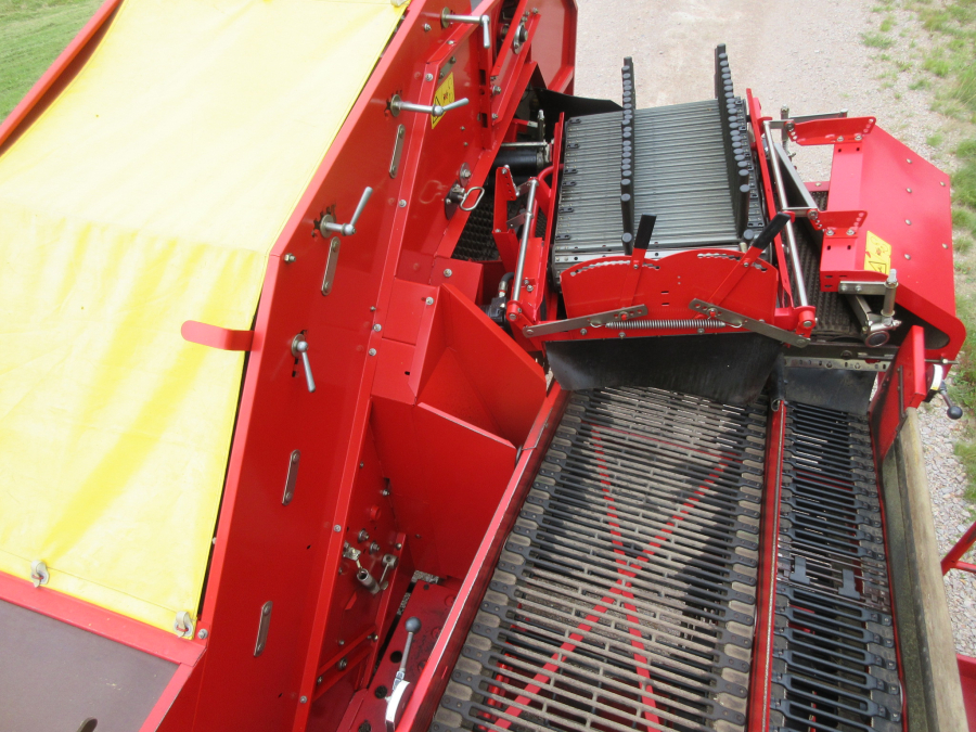 5879 Grimme SE75-20 potato harvester