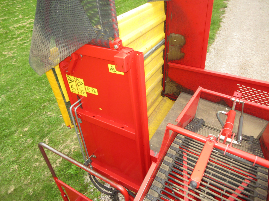 5879 Grimme SE75-20 potato harvester