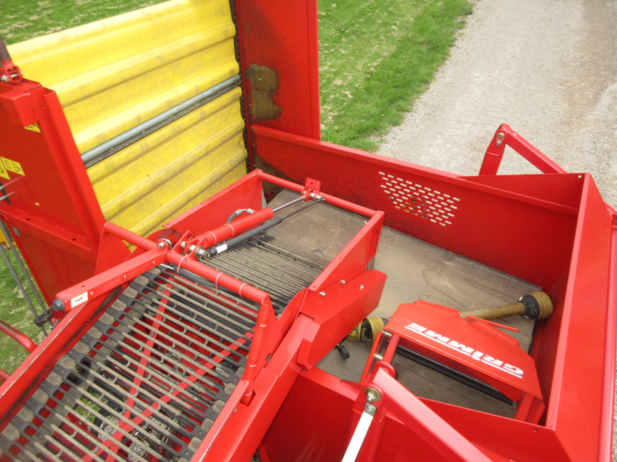 5879 Grimme SE75-20 potato harvester