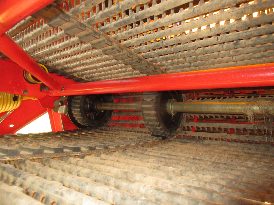 5879 Grimme SE75-20 potato harvester