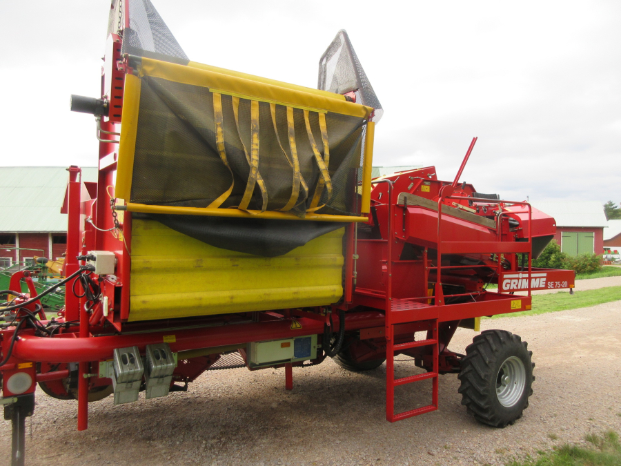 5879 Grimme SE75-20 potato harvester