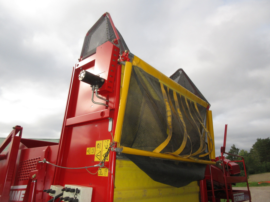 5879 Grimme SE75-20 potato harvester