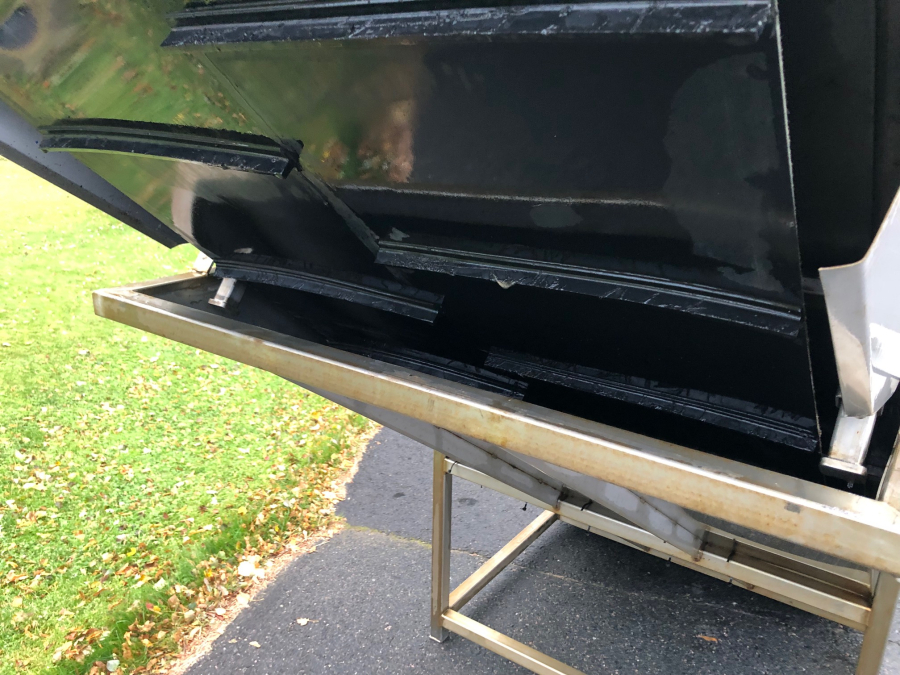 5892 Ekko feeding bunker wet dosing hopper