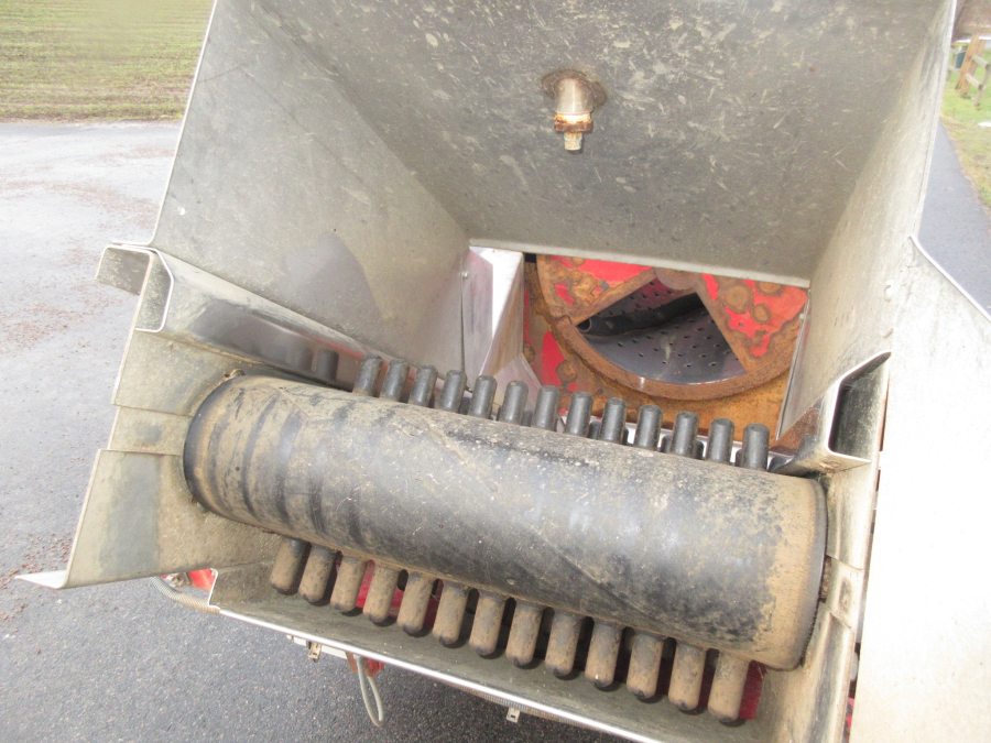 5903 Tong Waschlinie mit Kistenkipper und Bunker